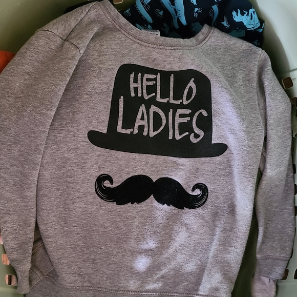 boys sweater 5t - Picture 1 of 3